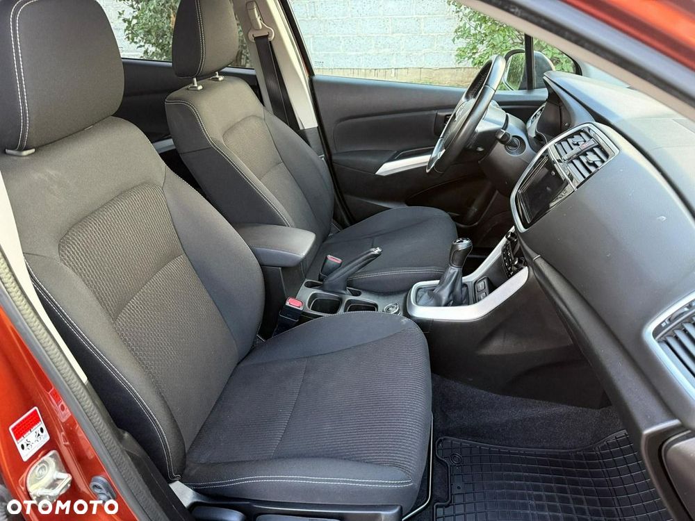Suzuki SX4 S-Cross 1.0 T Premium 4WD - 10