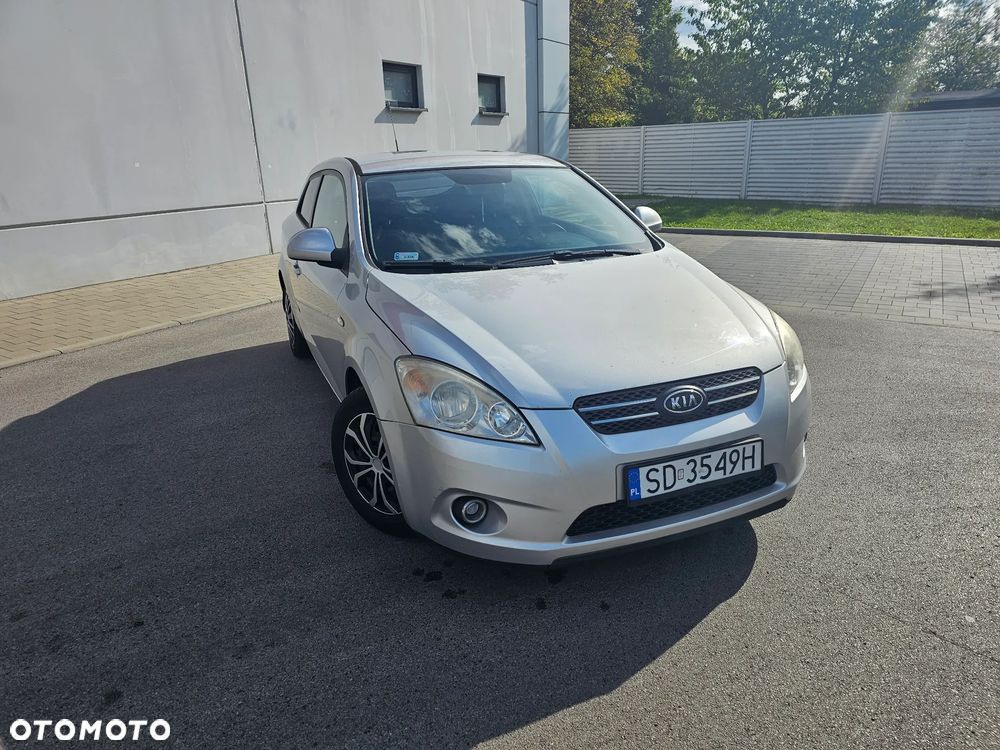 Kia Ceed 2009 photo 5