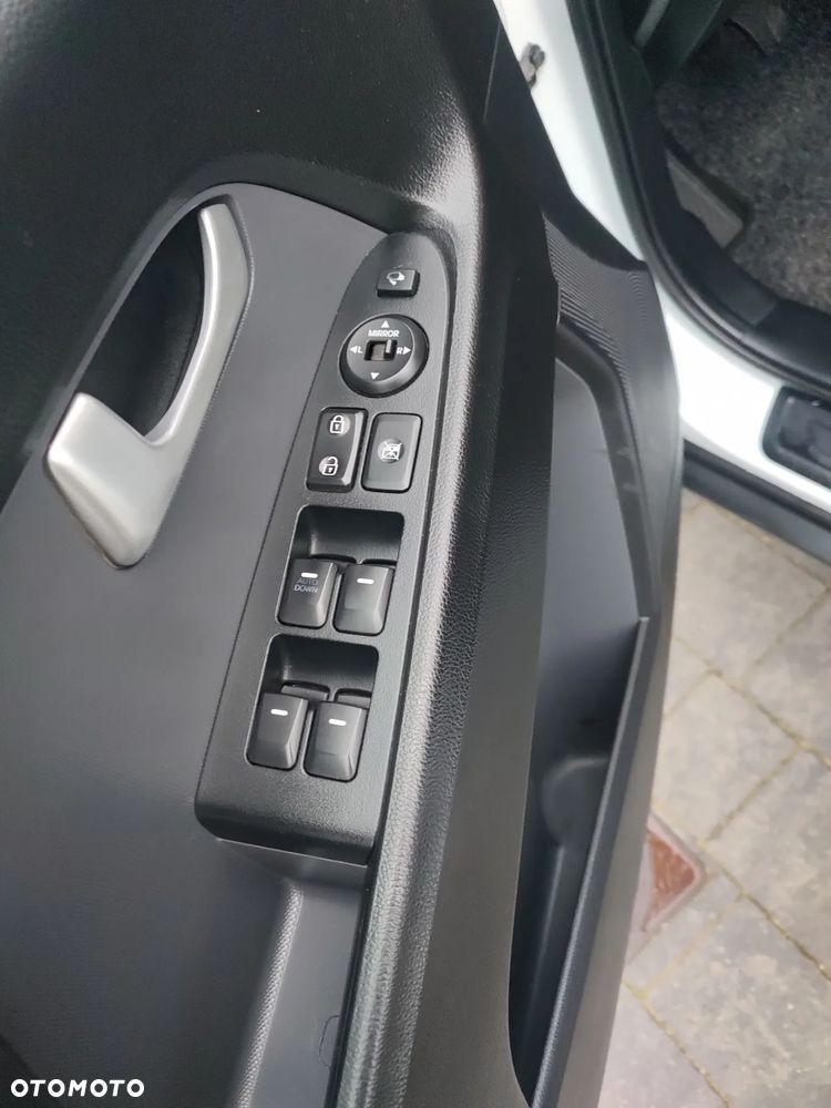 Kia Sportage 2.0 CVVT 4WD Fifa World Cup Edition - 15