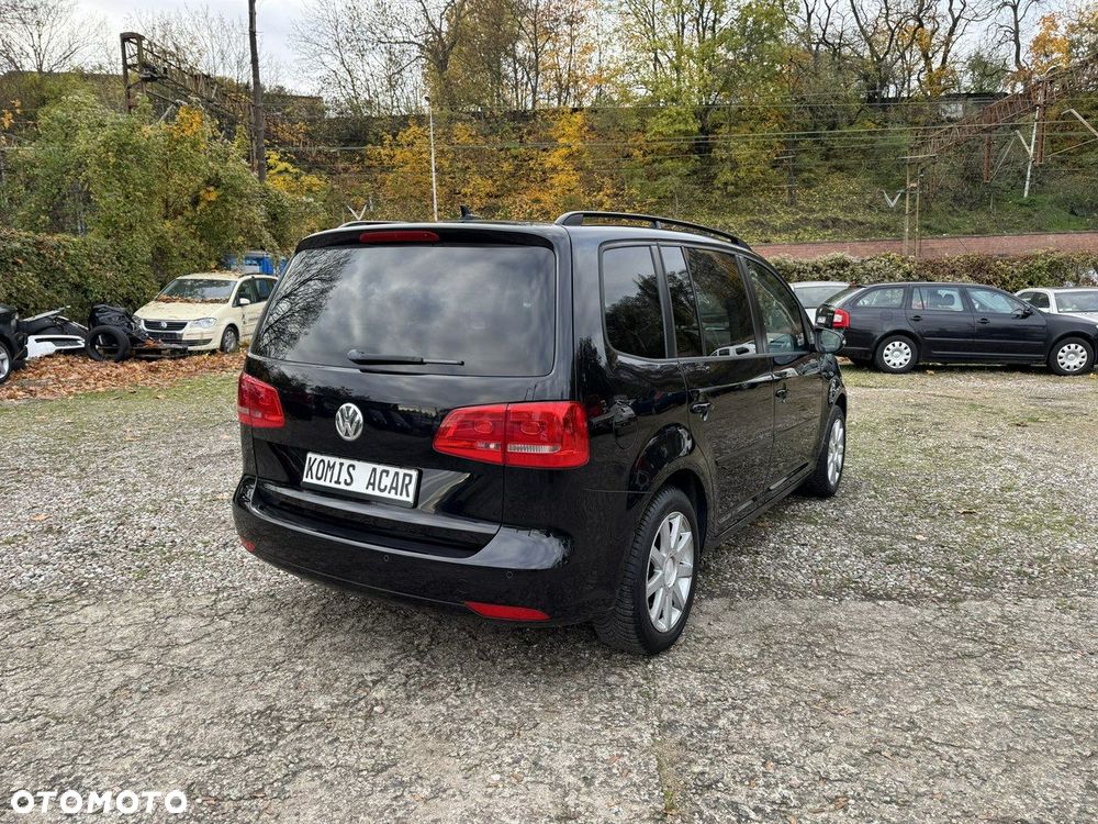 Volkswagen Touran - 31