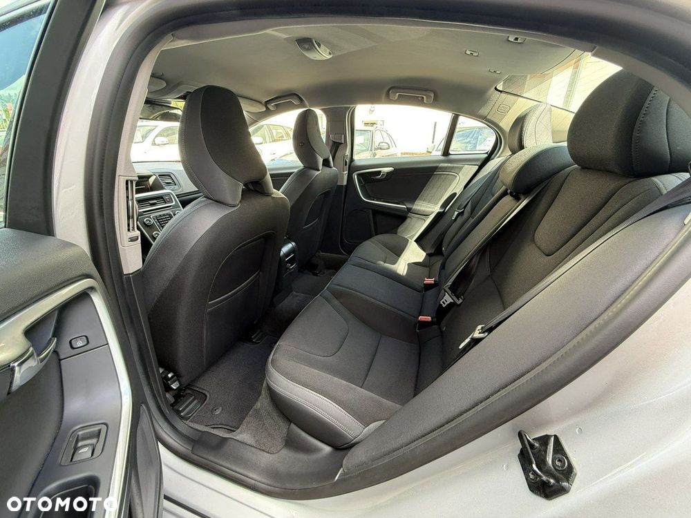 Volvo S60 - 35