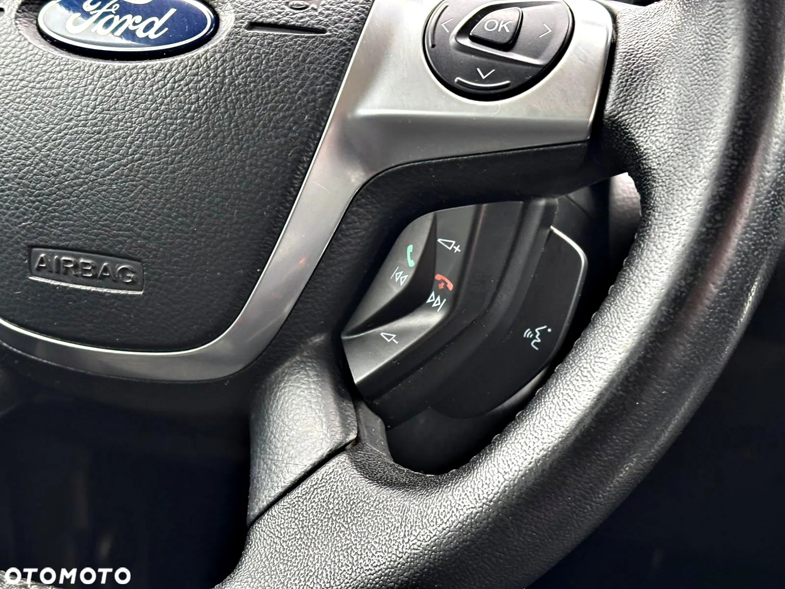 Ford Focus 1.6 EcoBoost Titanium - 24