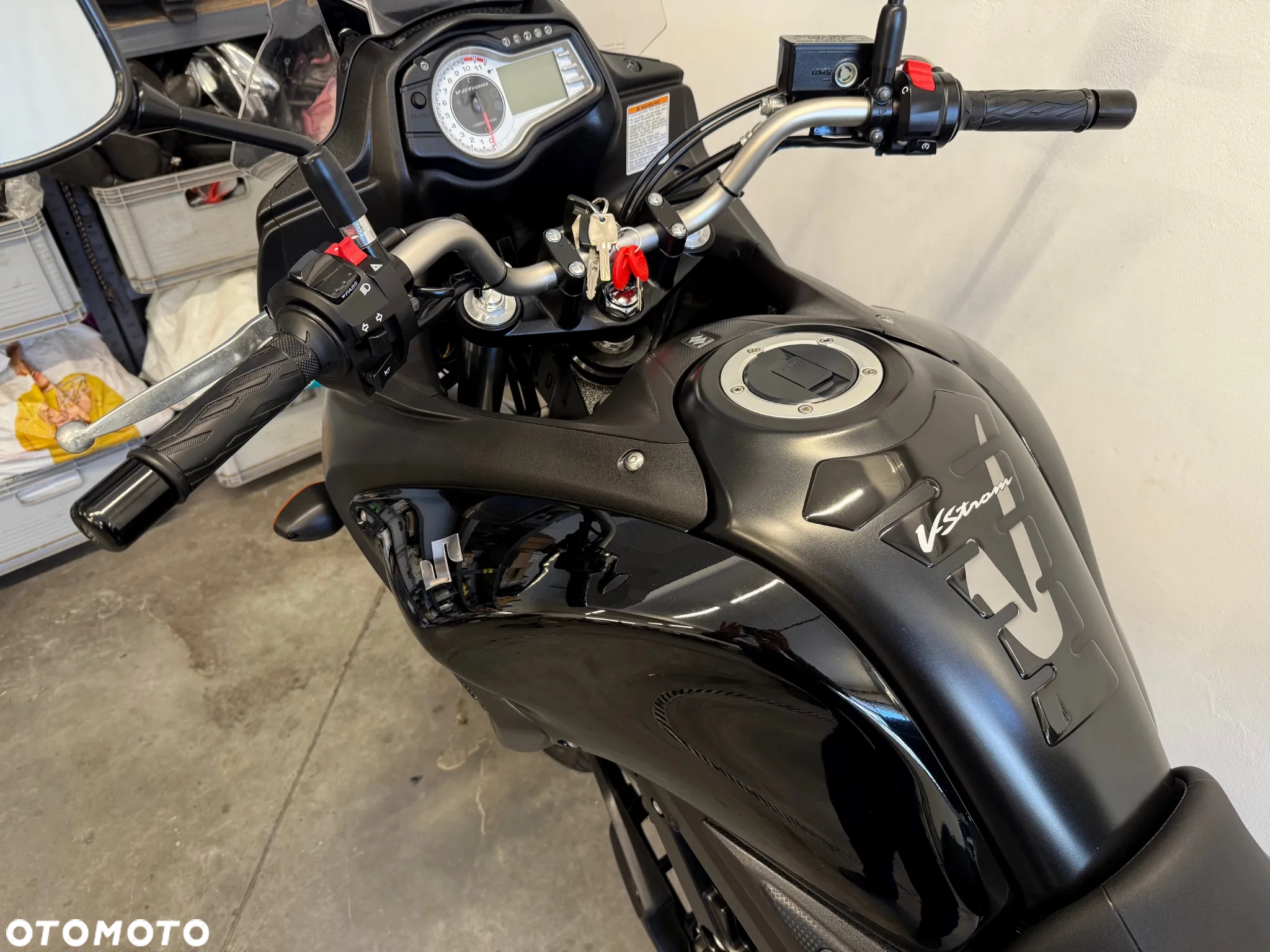 Suzuki V-STROM - 23