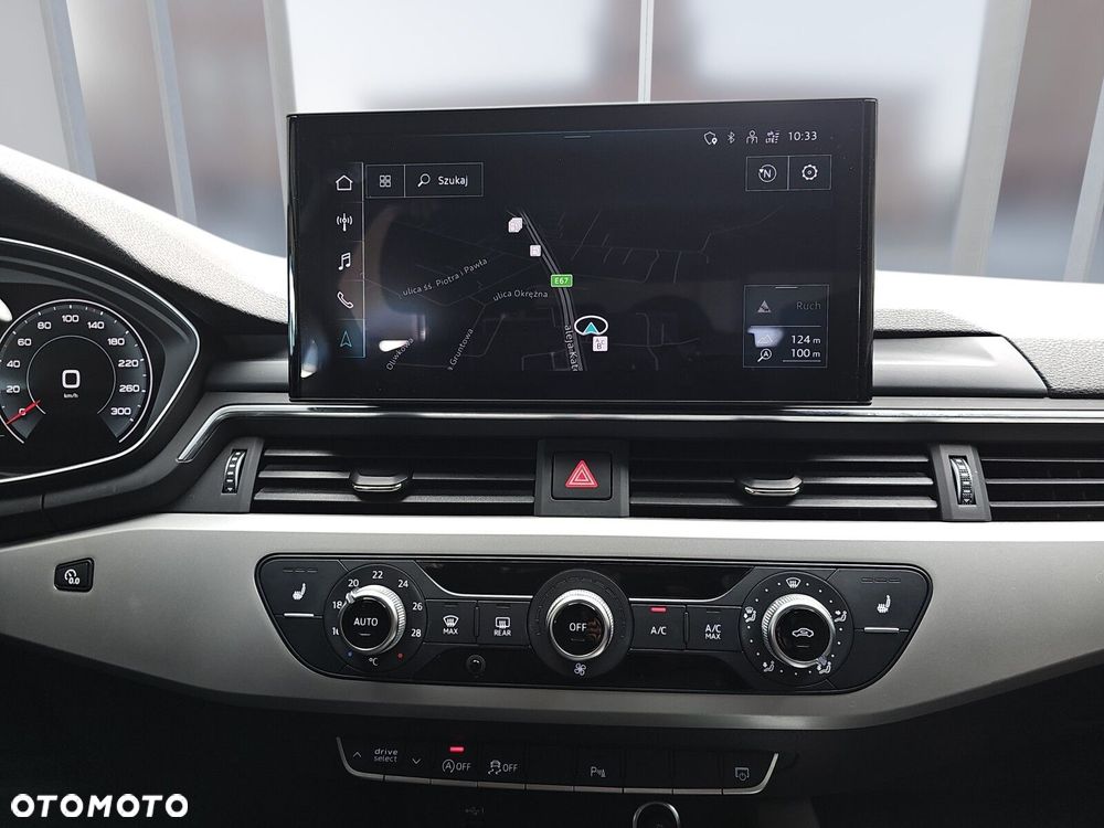 Audi A4 Limousine - 16