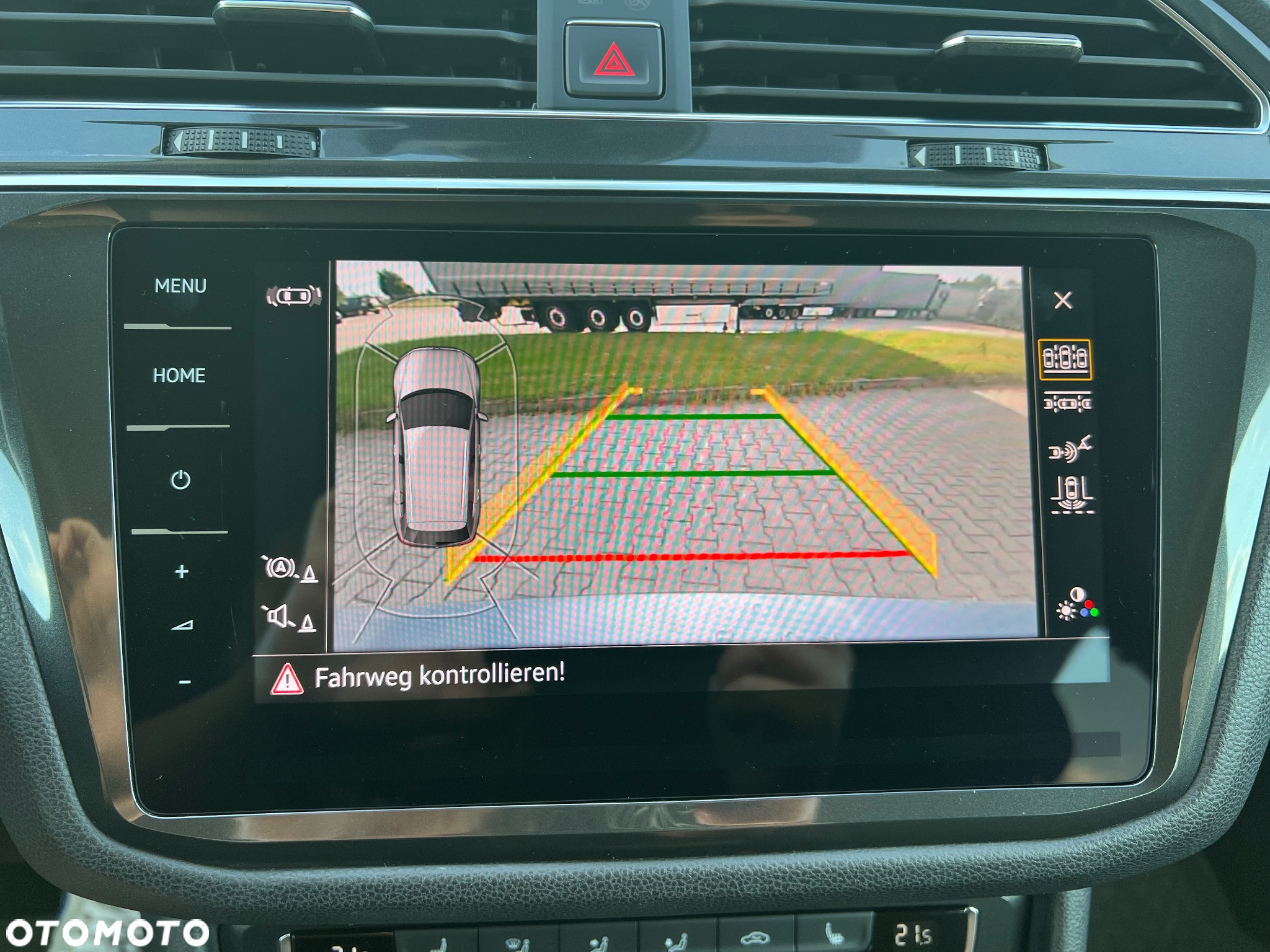 Volkswagen Tiguan - 12