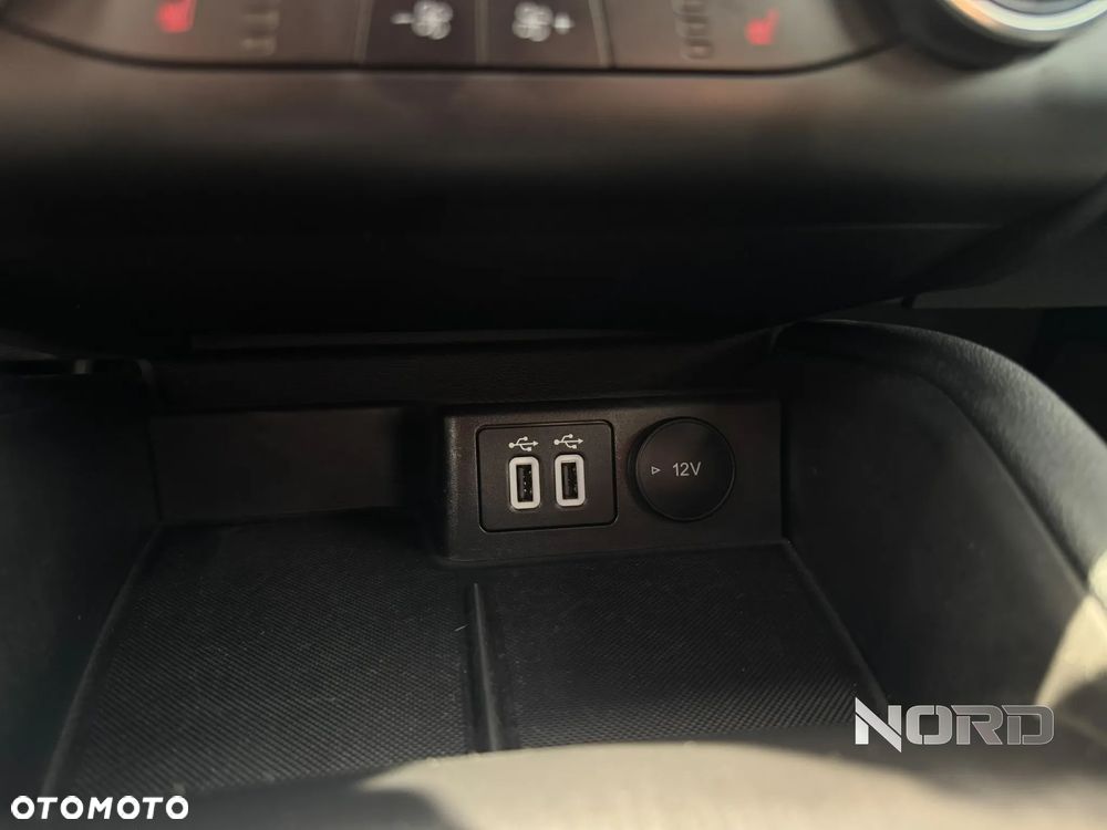 Ford Focus 1.5 EcoBlue Start-Stopp-System ST-LINE - 25