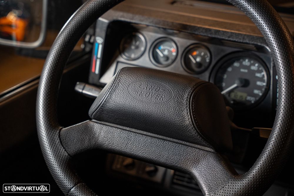 Land Rover Defender - 16