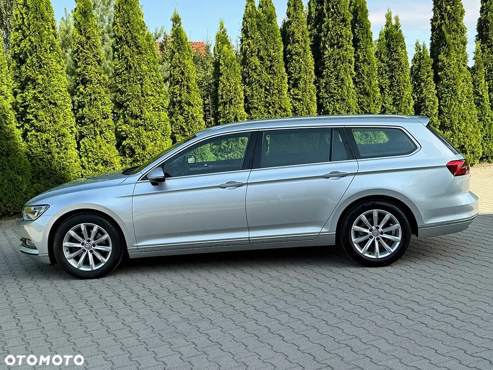 Volkswagen Passat Variant 2.0 TDI (BlueMotion Technology) Highline - 11