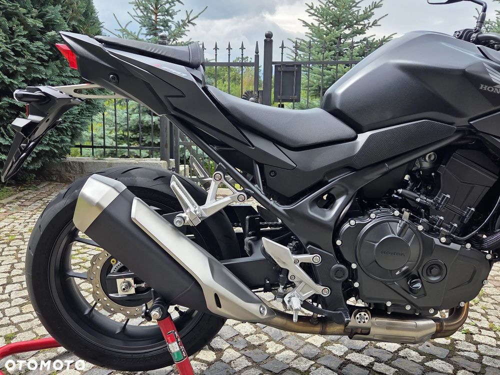 Honda CB - 10
