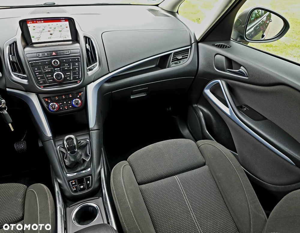 Opel Zafira - 24