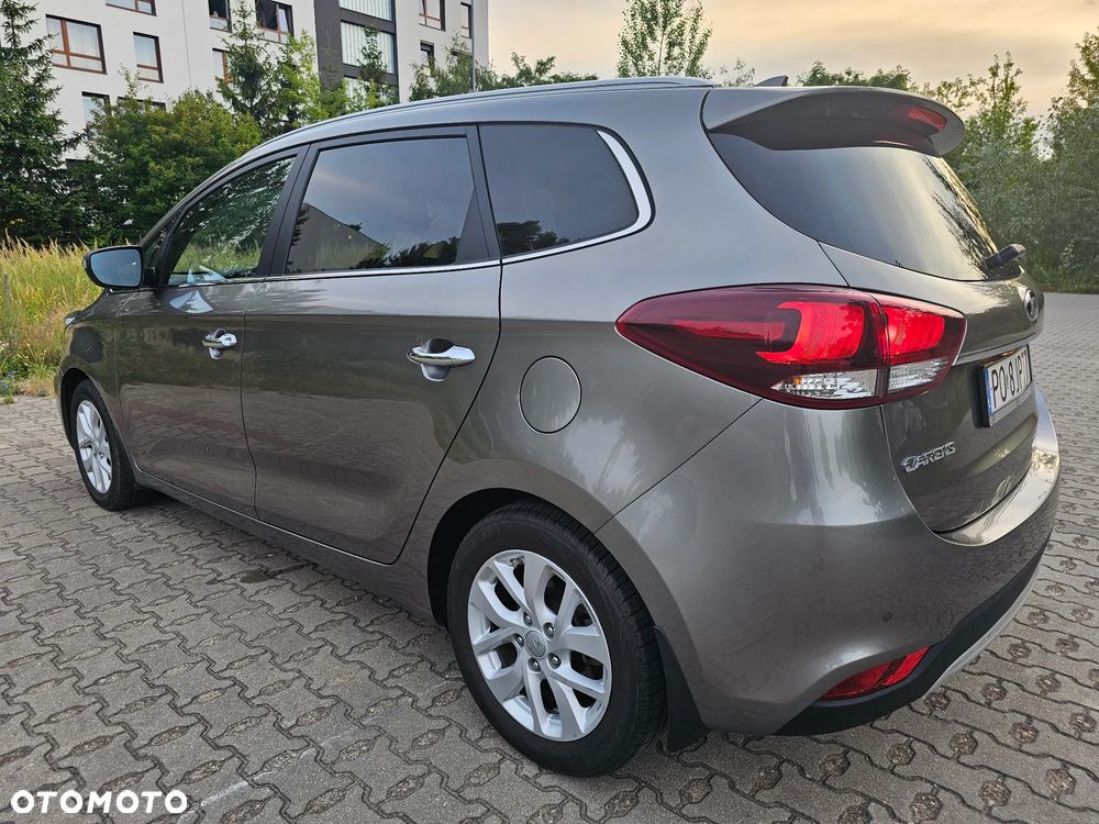 Kia Carens 1.6 GDI L - 13