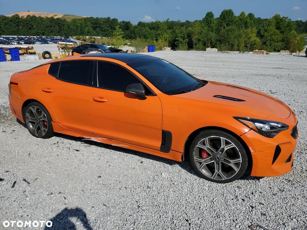 Kia Stinger - 5