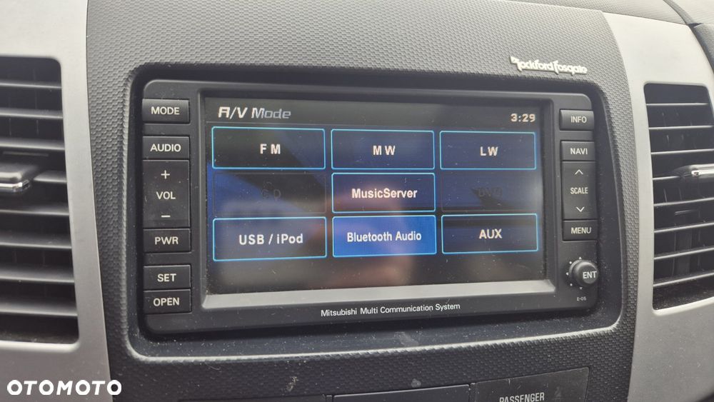 Mitsubishi Outlander 2.4 Instyle NAVI EU5 CVT - 19