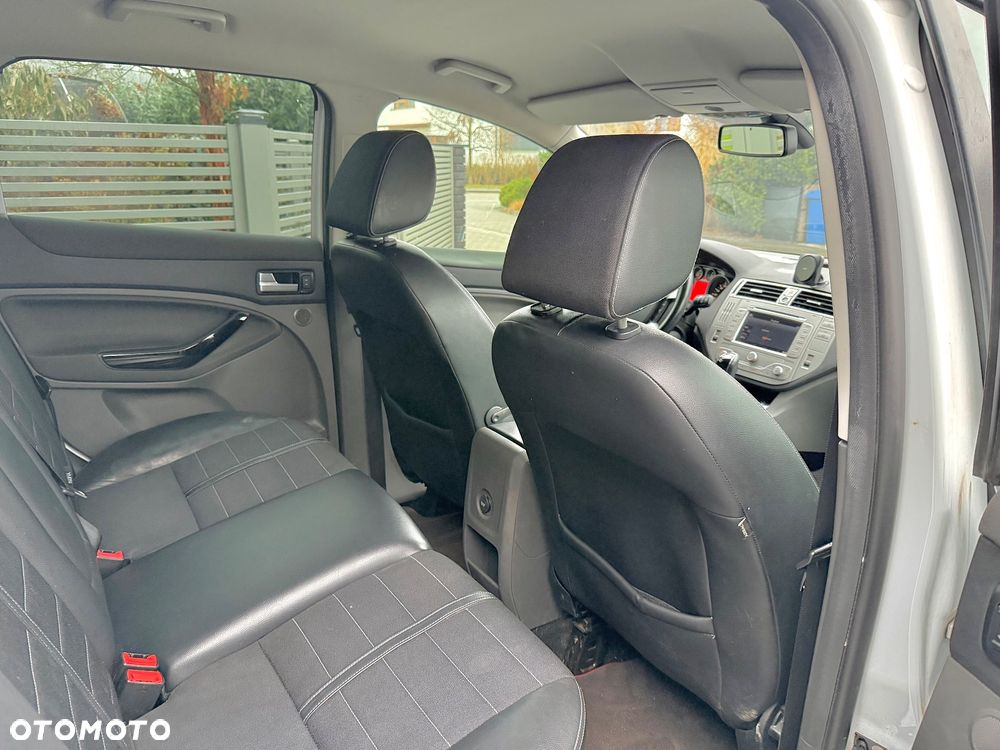 Ford Kuga 2.0 TDCi 4x4 Titanium - 18