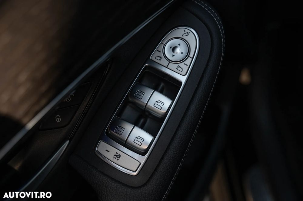 Mercedes-Benz GLC 300 de 4Matic 9G-TRONIC AMG Line - 17