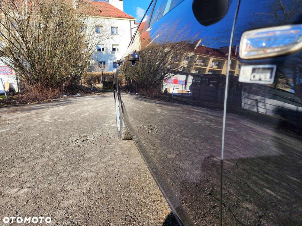 Opel Astra 1.4 Turbo 150 Jahre - 11