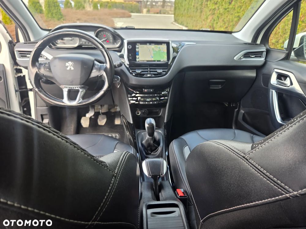 Peugeot 2008 PureTech 110 Stop&Start Urban Move - 17