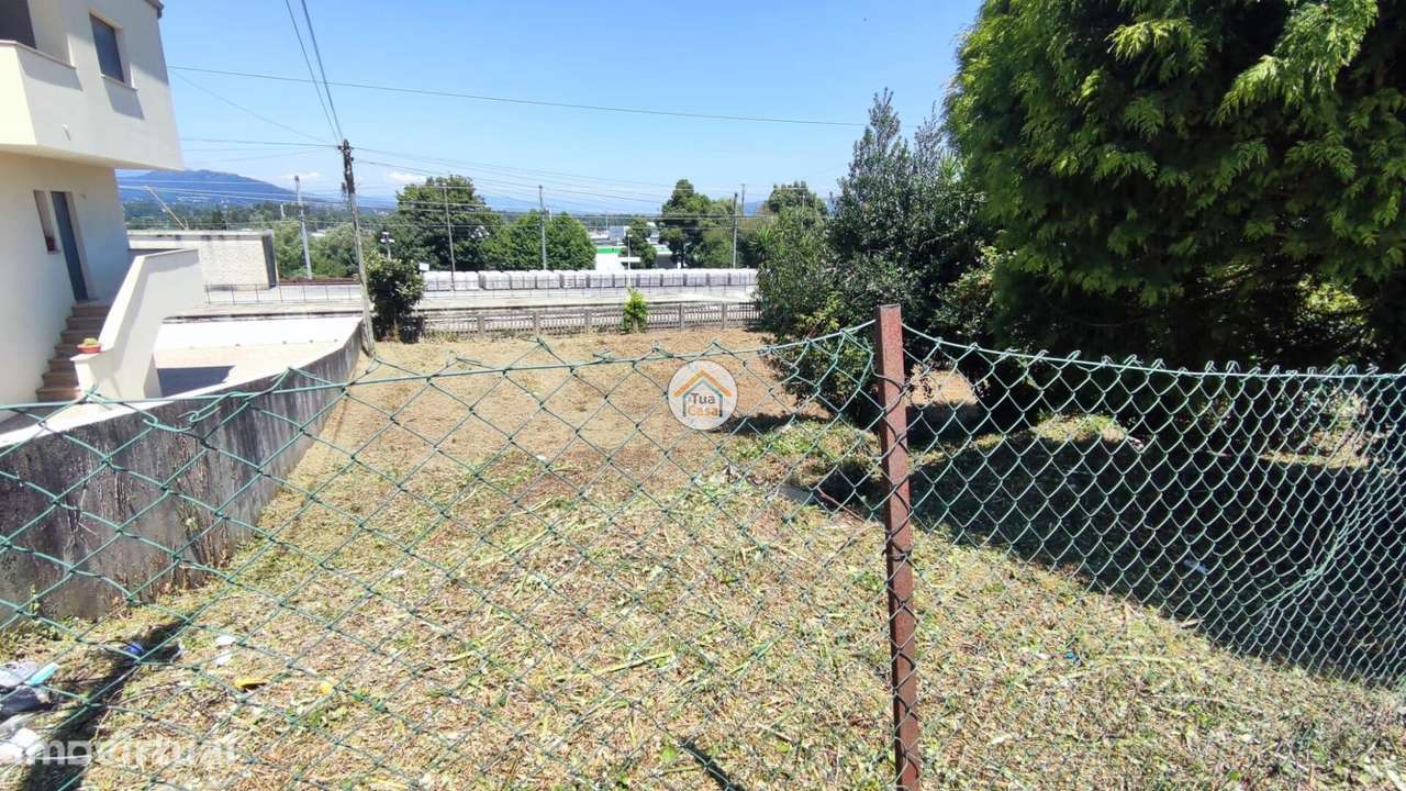 Terreno Urbano para construção - Área total de 480 m2, em Viana do Cas - Grande imagem: 2/6