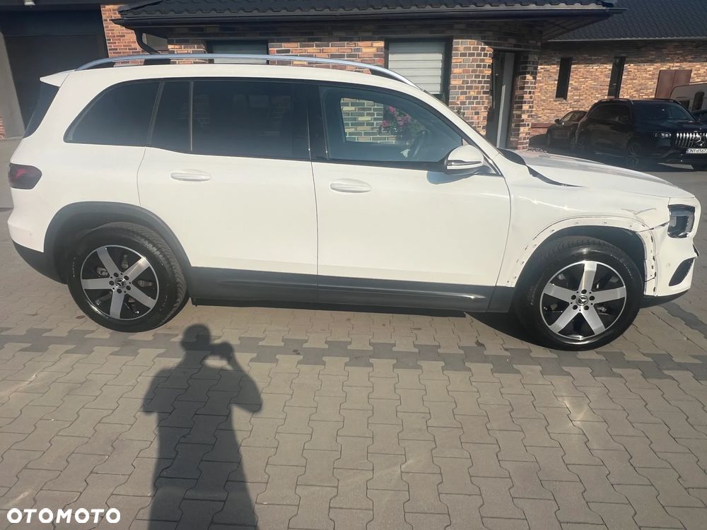 Mercedes-Benz GLB - 4