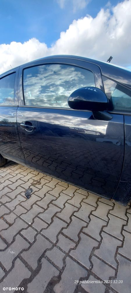 Opel Corsa D Drzwi Prawy Przód Przednie 06- Z20A - 3