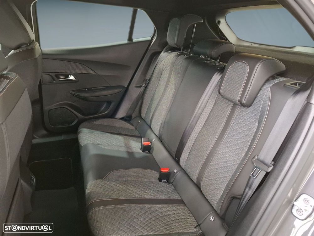 Peugeot 2008 1.2 PureTech Allure - 8