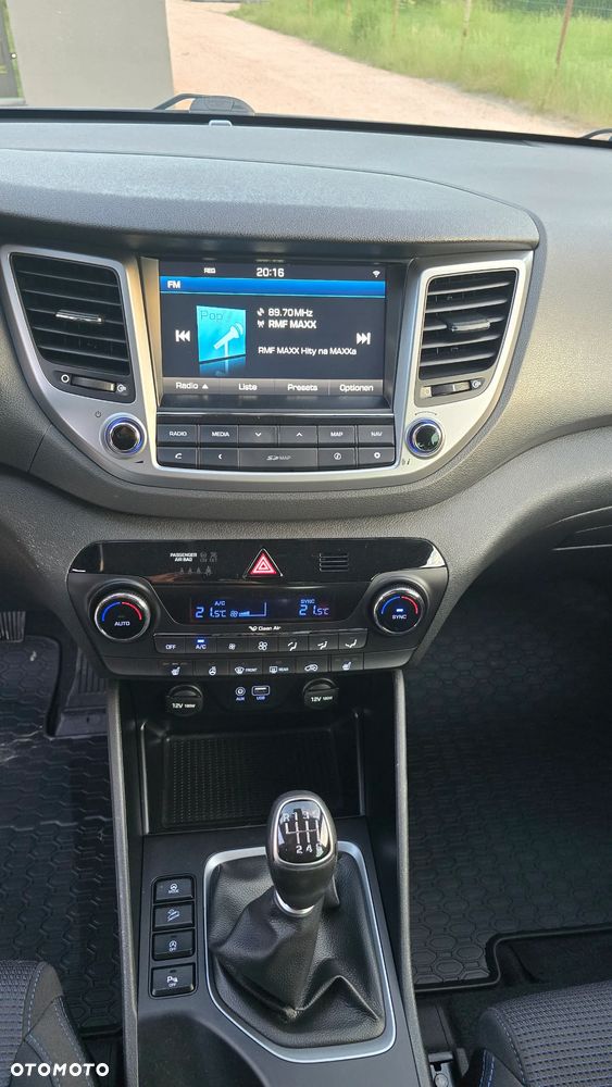Hyundai Tucson blue 1.7 CRDi 2WD Intro Edition - 18