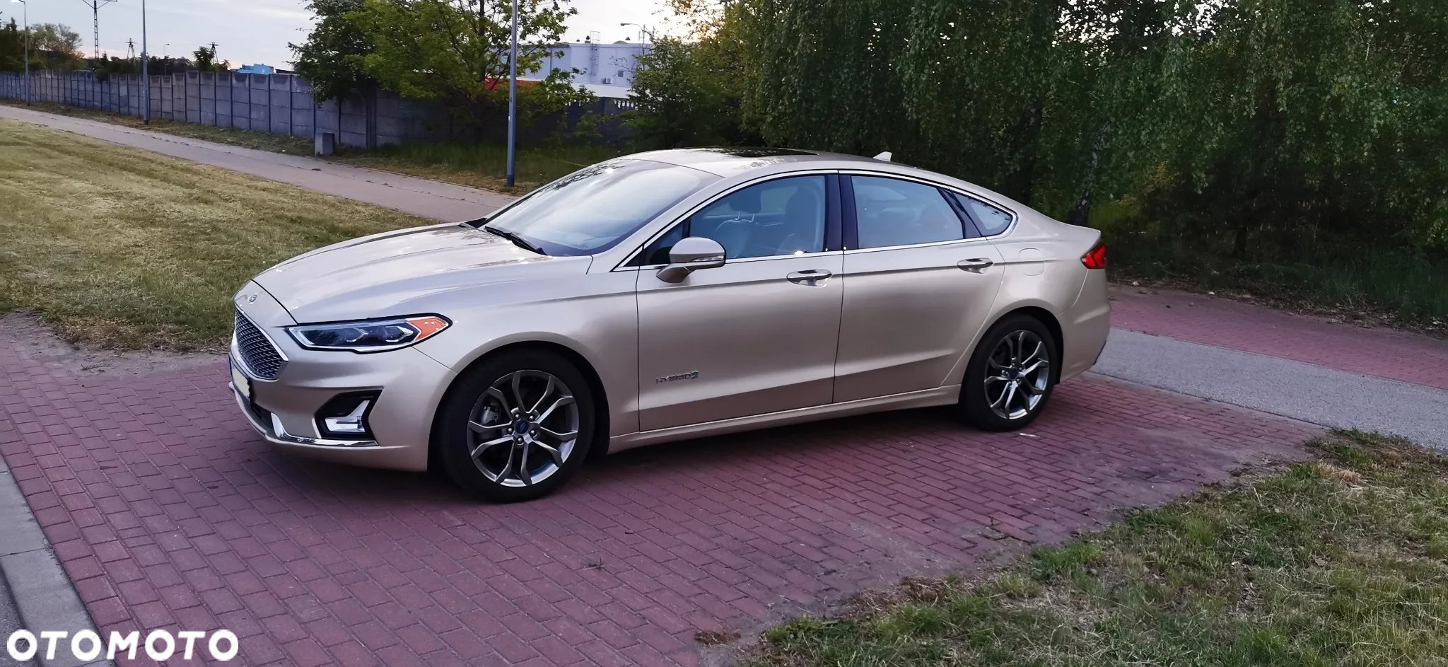 Ford Mondeo 2.0 Hybrid Titanium - 19