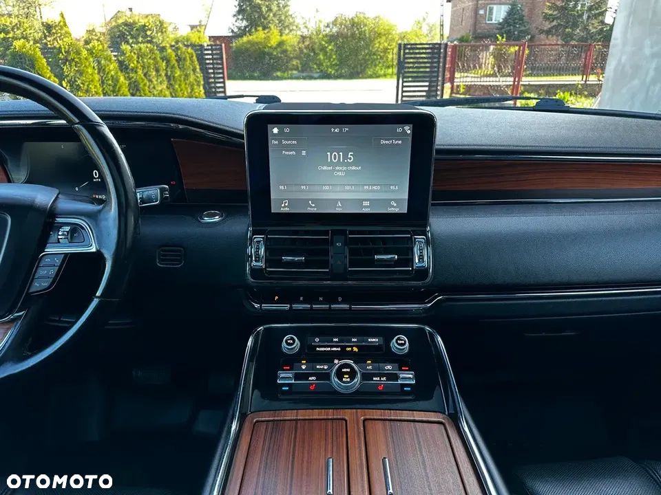Lincoln Navigator - 22