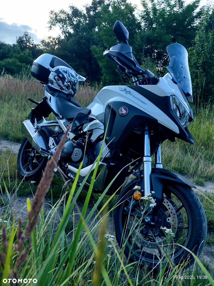Honda VFR - 3