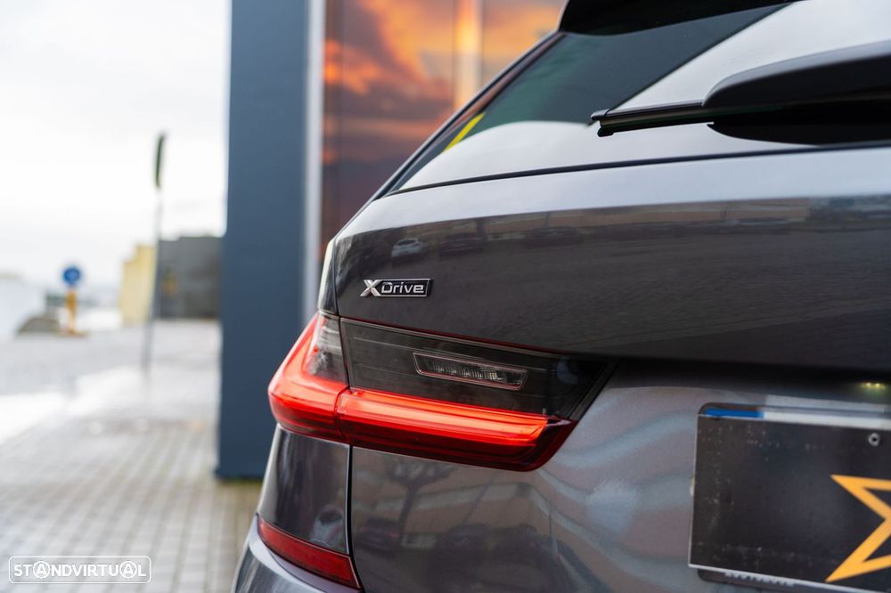 BMW 320 d xDrive Pack M Auto - 32