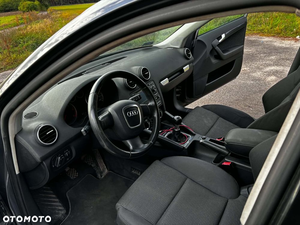 Audi A3 Sportback 2.0 TDI DPF Ambiente - 15