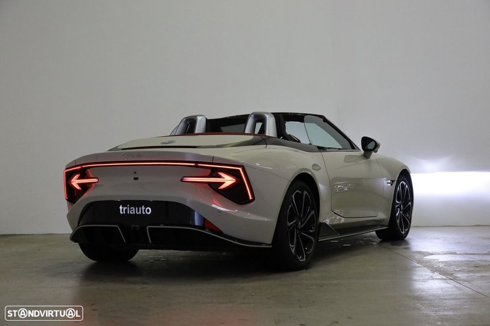 MG Cyberster 77 kWh GT - 41