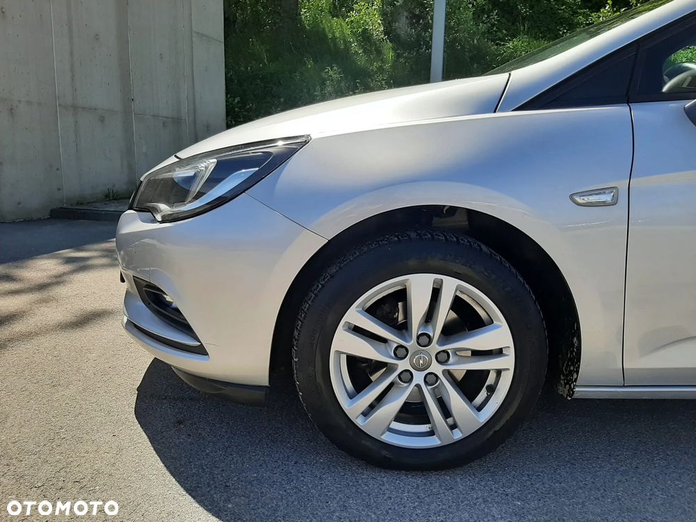 Opel Astra 1.6 CDTI Dynamic - 11