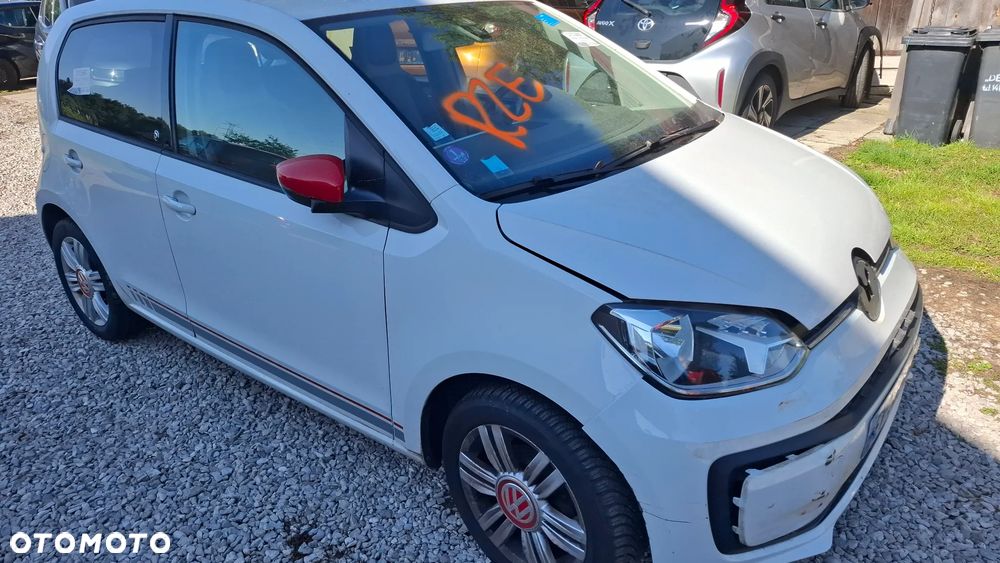 Volkswagen up! 1.0 beats - 3