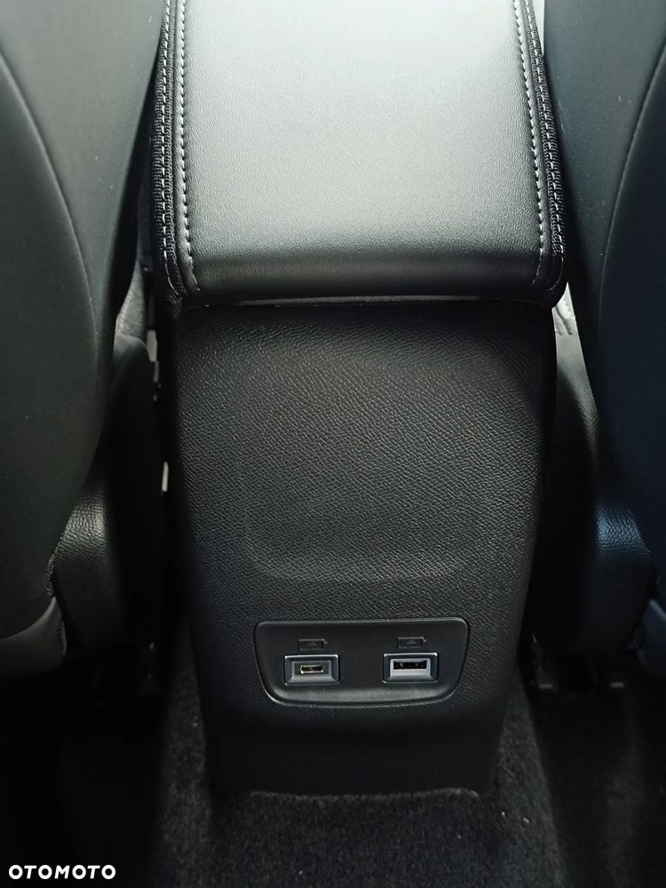 Peugeot 208 - 22