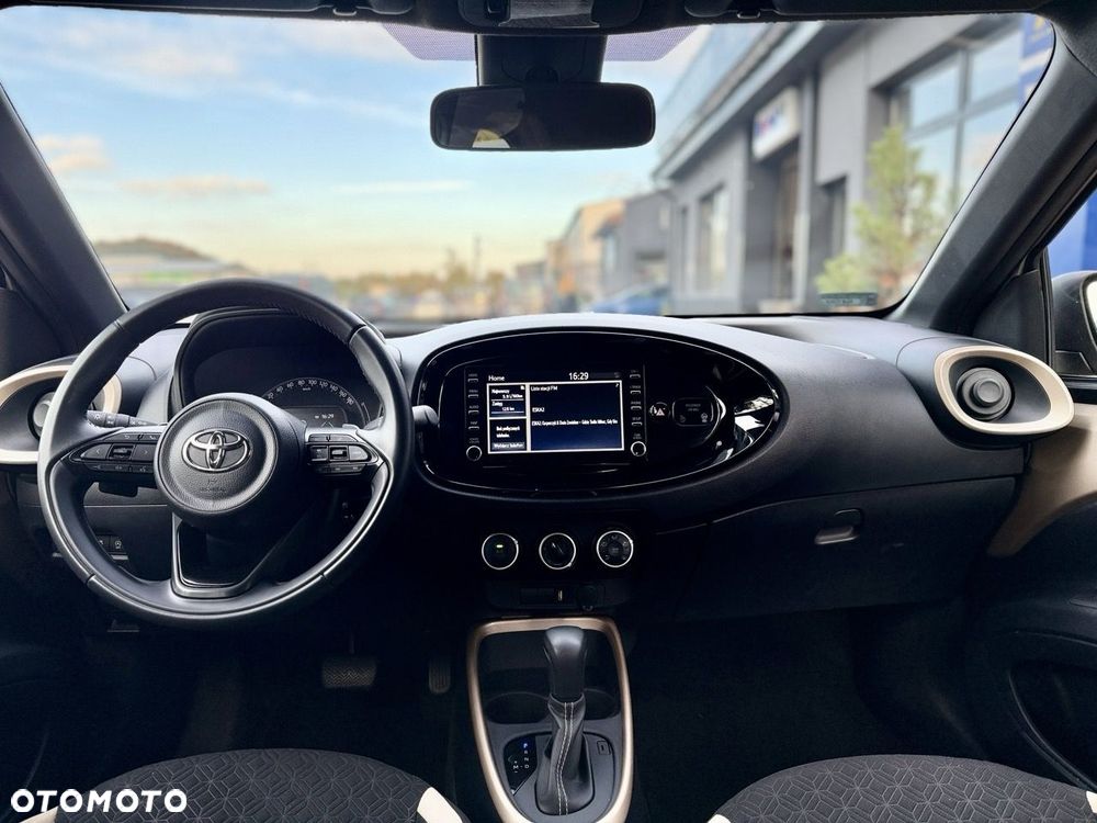 Toyota Aygo X 1.0 VVT-i Color Edition X-shift - 15