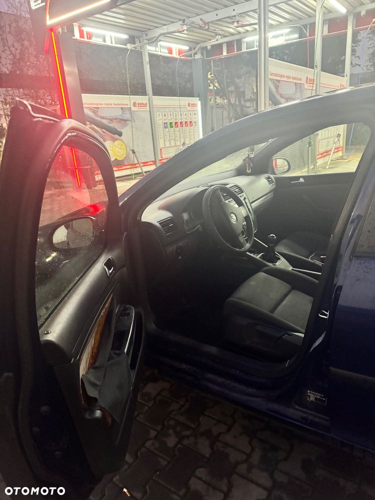 Volkswagen Golf V 1.9 TDI Comfortline - 10