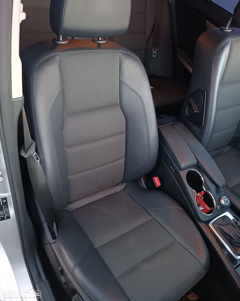 Mercedes-Benz GLA 220 - 6