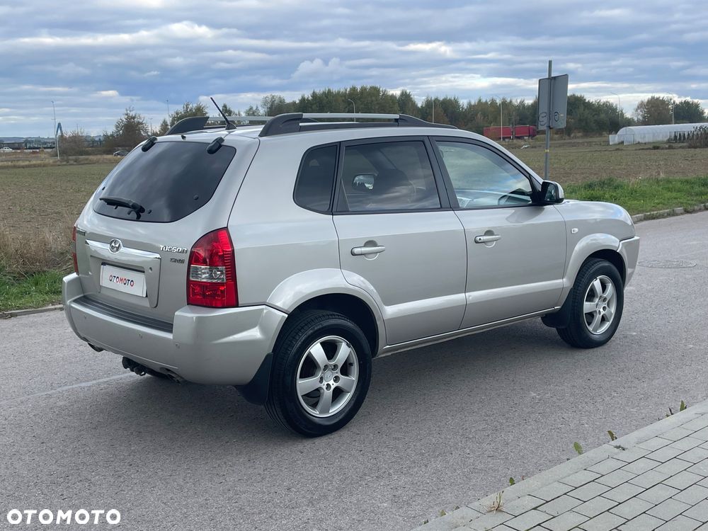 Hyundai Tucson 2.0 CRDi VGT 2WD Automatik GLS - 32