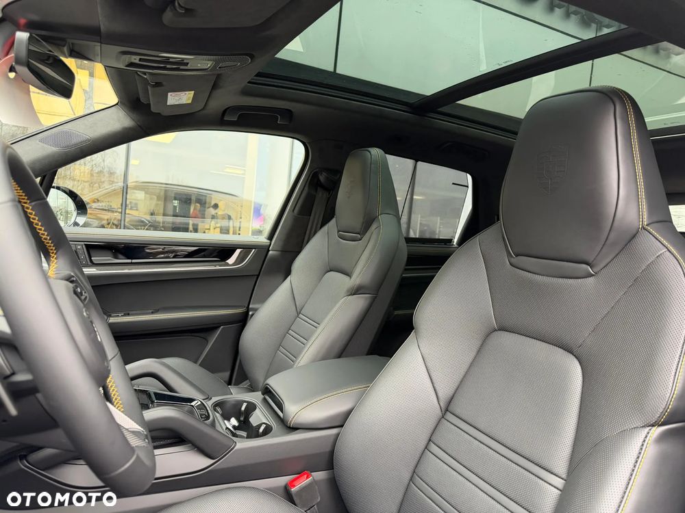 Porsche Cayenne - 19