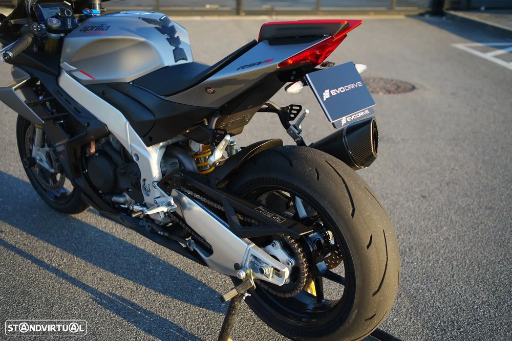 Aprilia RSV 4 - 12