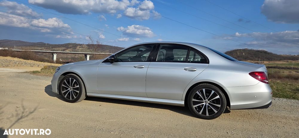 Mercedes-Benz E 220 d 4MATIC Aut. - 33