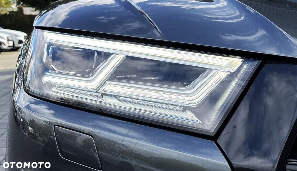 Audi SQ5 - 30