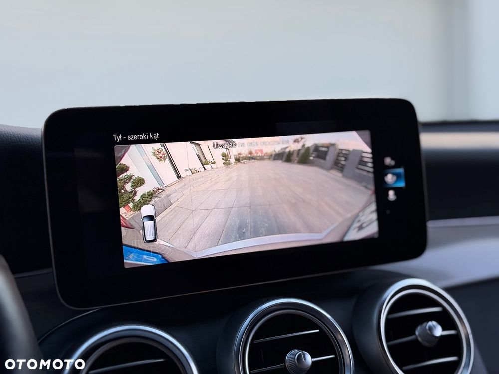 Mercedes-Benz GLC 250 4Matic 9G-TRONIC AMG Line - 14