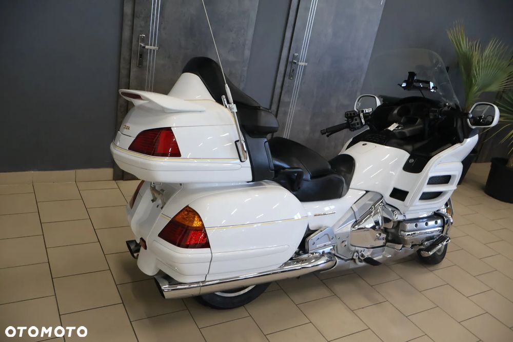 Honda GL - 9
