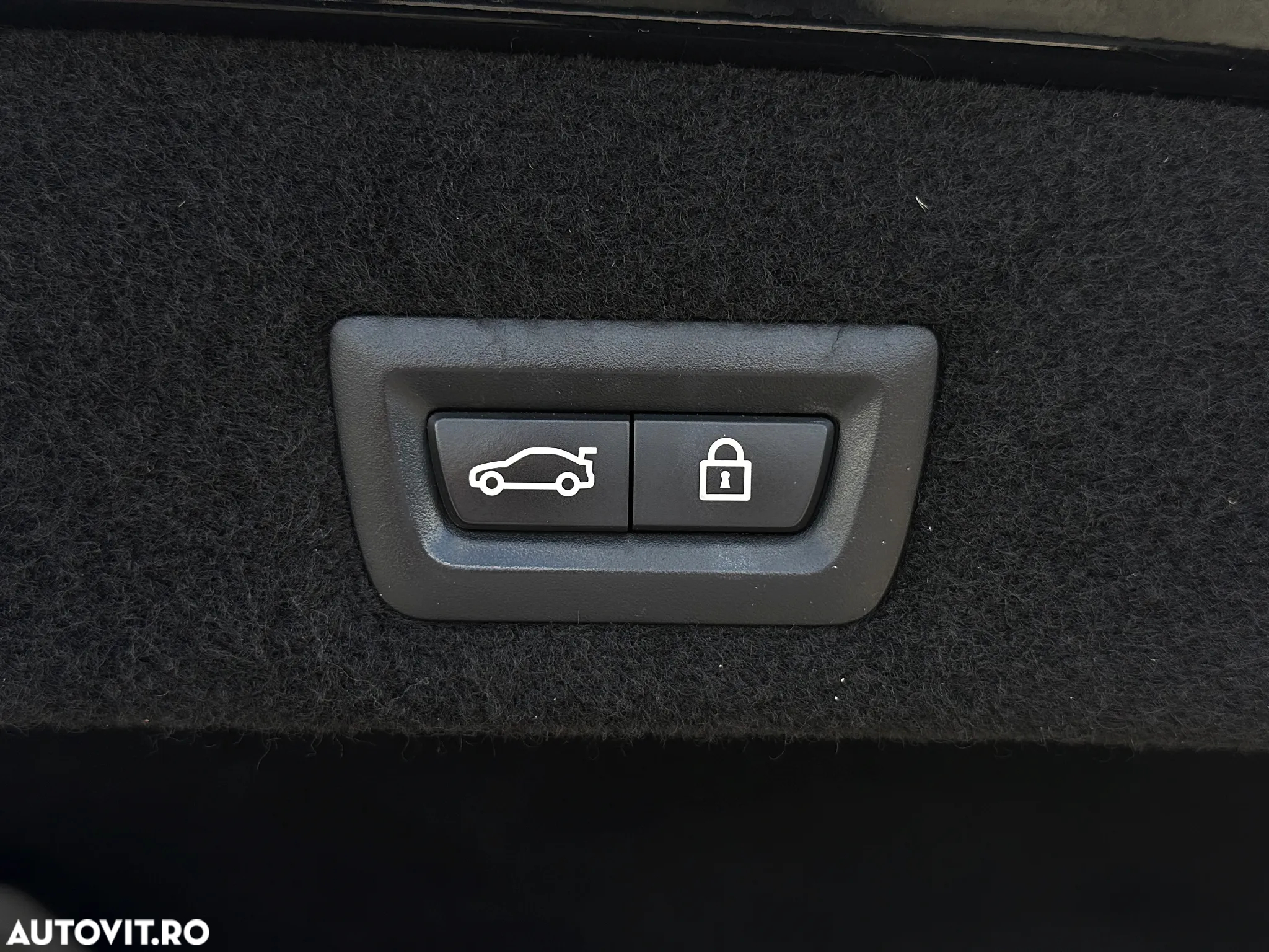 BMW Seria 7 750Li xDrive - 36