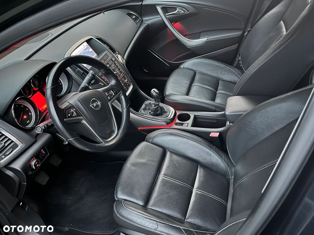Opel Astra 1.4 Turbo Cosmo - 18
