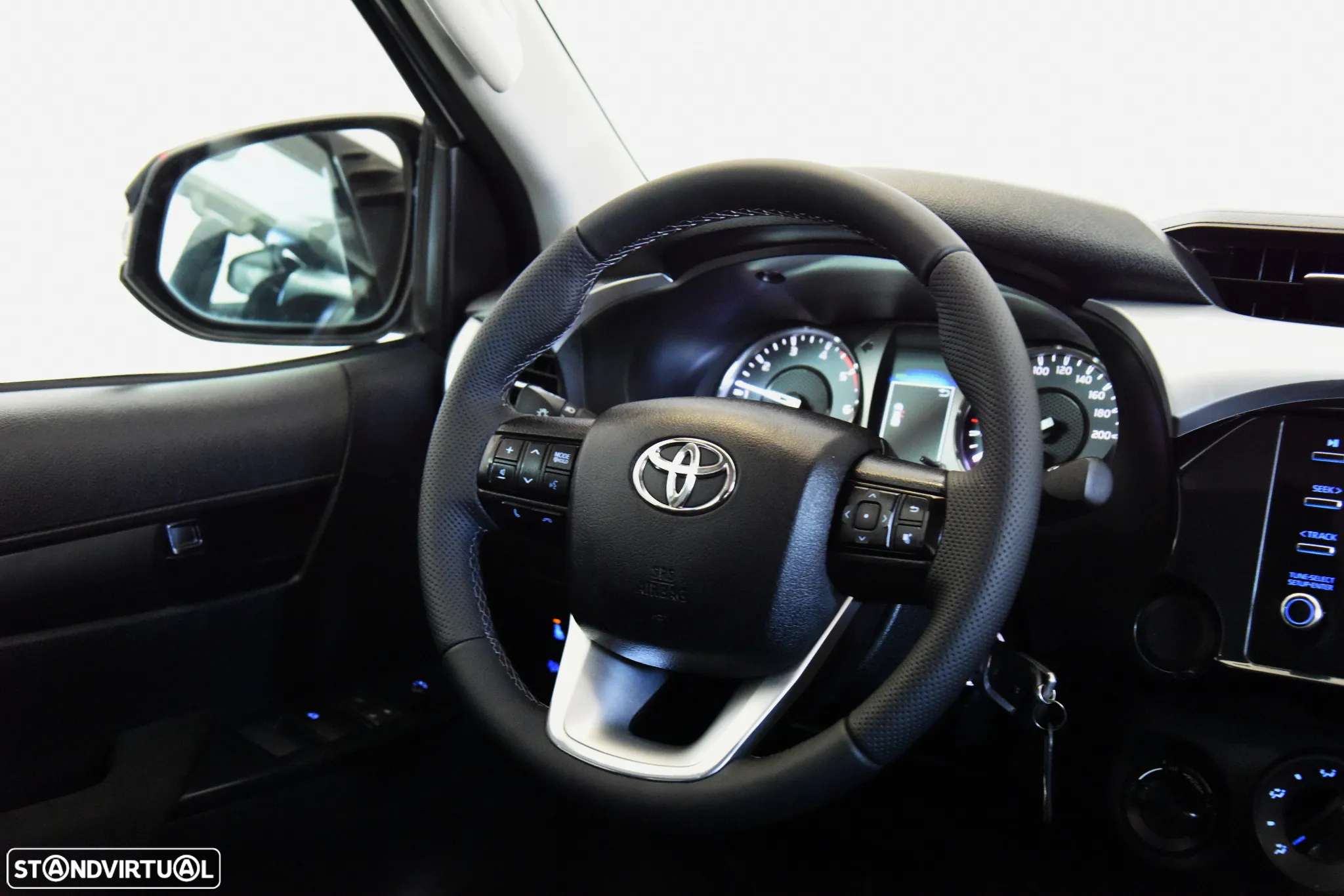 Toyota Hilux 2.4 D-4D 4WD Tracker - 20
