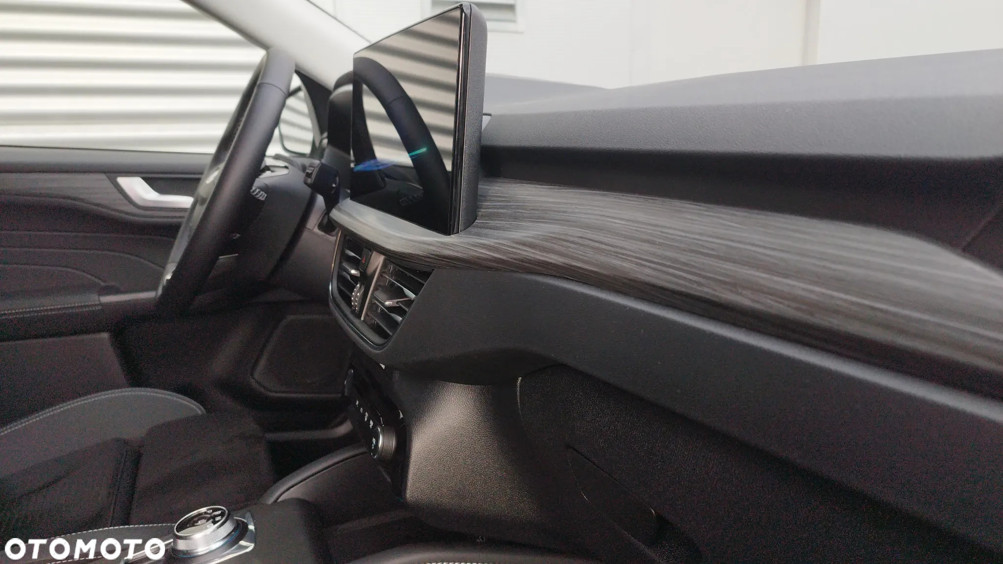 Ford Kuga - 27