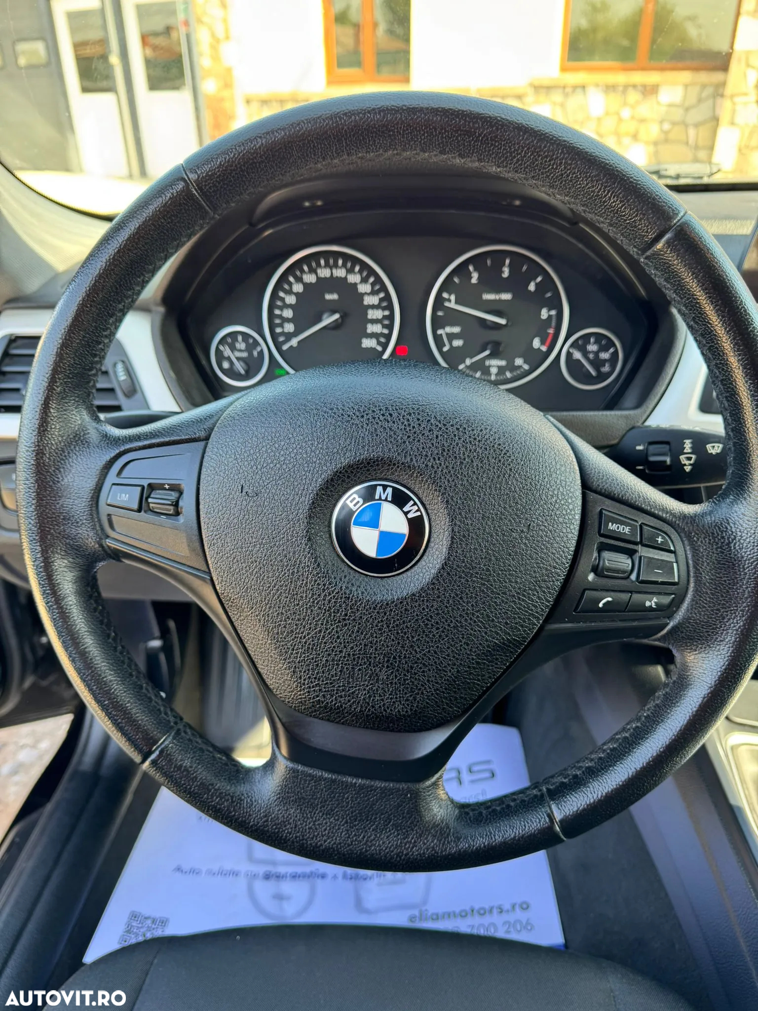 BMW Seria 3 318d Touring Aut. - 9